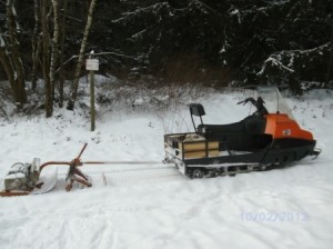 Loipenspurgerät unterwegs auf der Iberg-Loipe